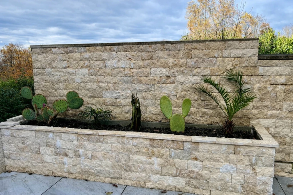 Murs en L avec parement.webp